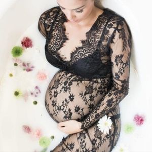 Lace maternity dress